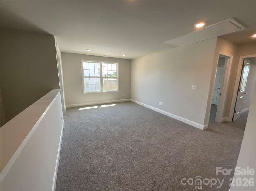 717 Inwood Hill Drive, Gastonia, NC 28056.  MLS# CAR4343377, YatesRealty ID 38337. 