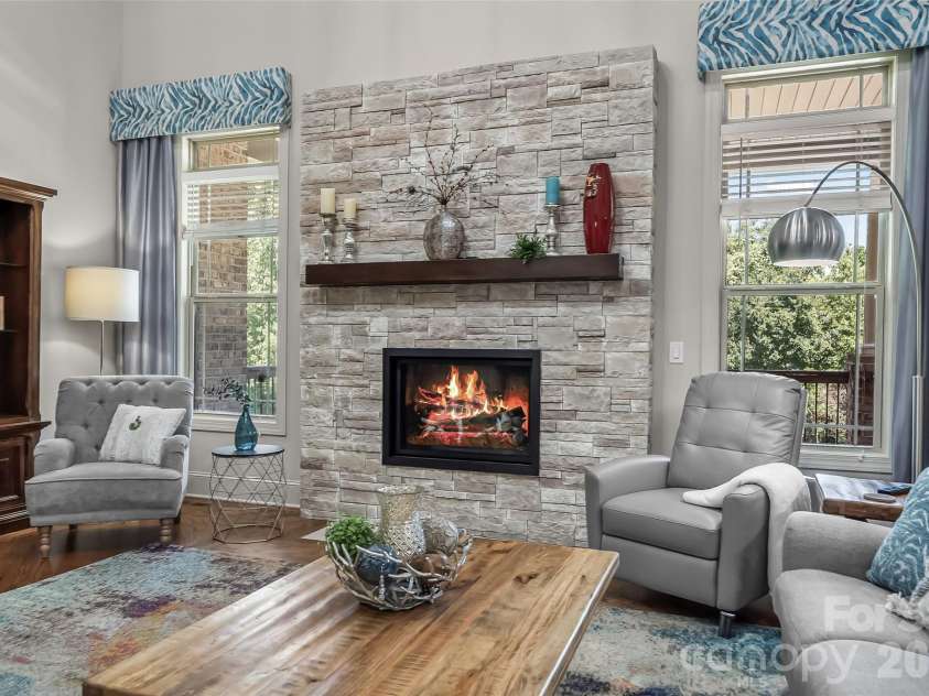 5895 Bakers Point, Hickory, NC 28602.  MLS# CAR4402163, YatesRealty ID 38339. 