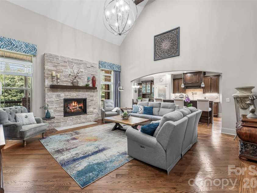 5895 Bakers Point, Hickory, NC 28602.  MLS# CAR4402163, YatesRealty ID 38339. 