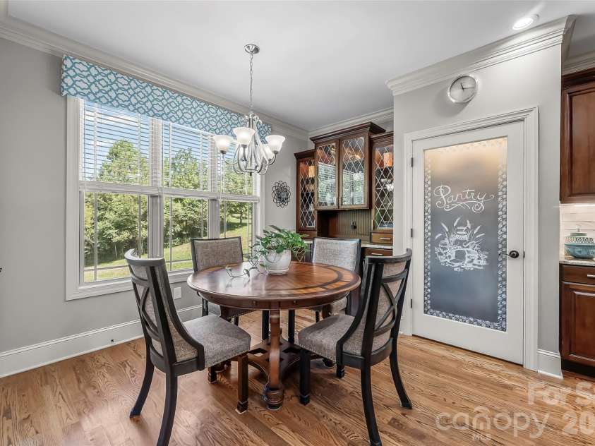 5895 Bakers Point, Hickory, NC 28602.  MLS# CAR4402163, YatesRealty ID 38339. 