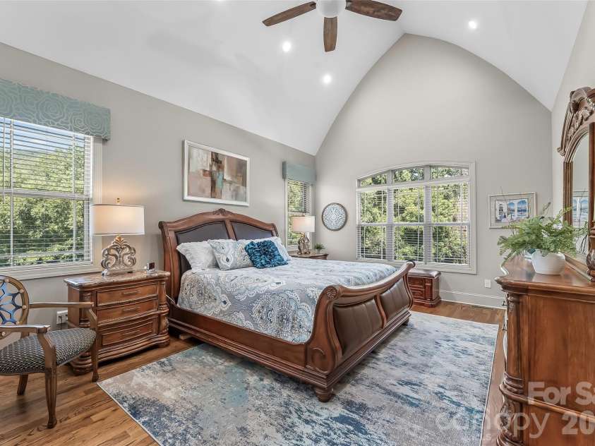5895 Bakers Point, Hickory, NC 28602.  MLS# CAR4402163, YatesRealty ID 38339. 