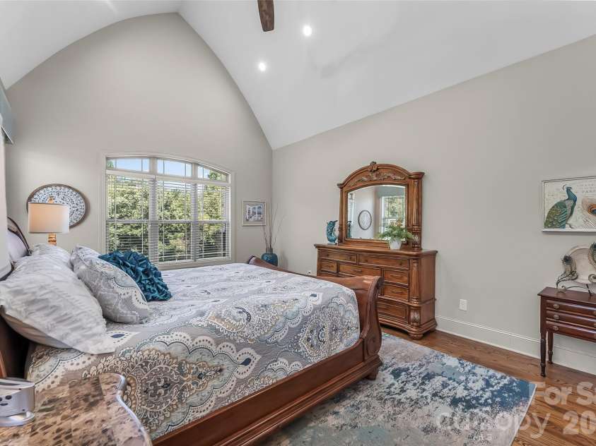5895 Bakers Point, Hickory, NC 28602.  MLS# CAR4402163, YatesRealty ID 38339. 