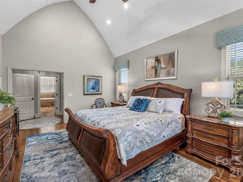 5895 Bakers Point, Hickory, NC 28602.  MLS# CAR4402163, YatesRealty ID 38339. 