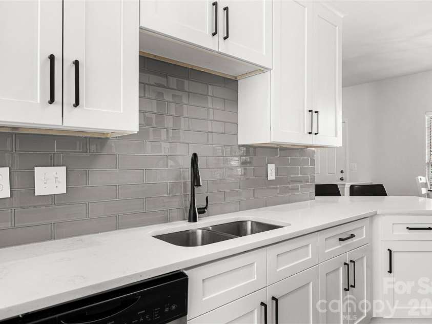 17624 Delmas Drive, Cornelius, NC 28031.  MLS# CAR4356604, YatesRealty ID 3834. 