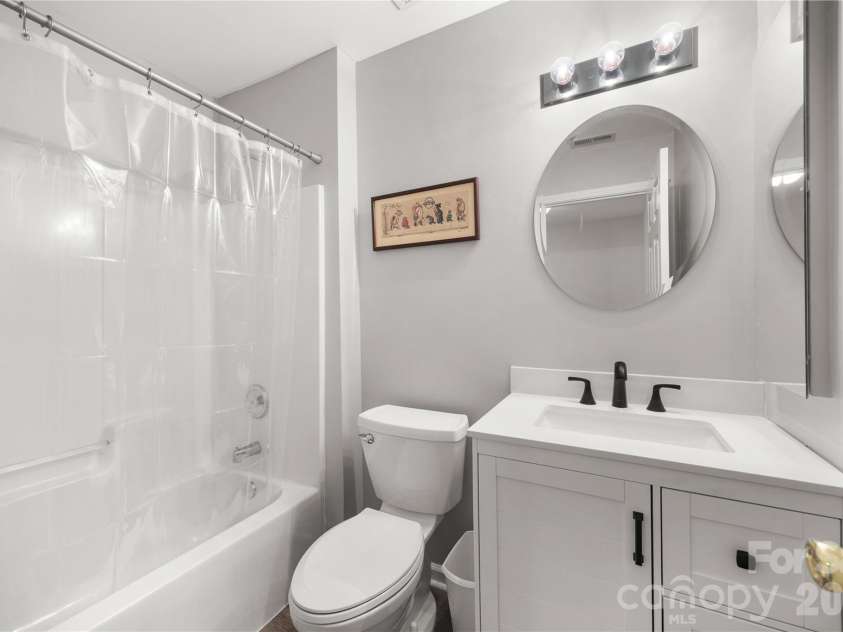 17624 Delmas Drive, Cornelius, NC 28031.  MLS# CAR4356604, YatesRealty ID 3834. 