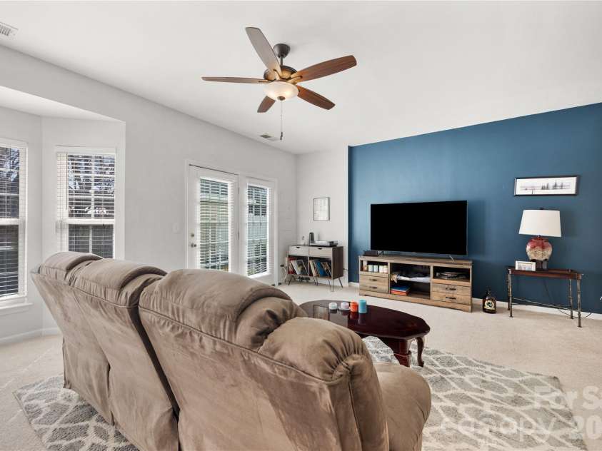 17624 Delmas Drive, Cornelius, NC 28031.  MLS# CAR4356604, YatesRealty ID 3834. 