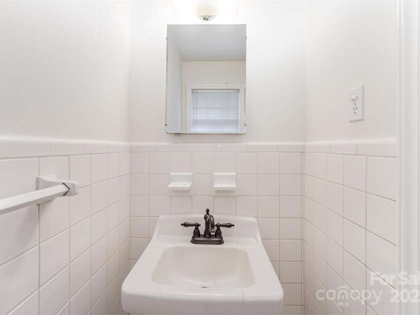 7113 Rockcliff Court, Charlotte, NC 28210.  MLS# CAR4297719, YatesRealty ID 3834. 