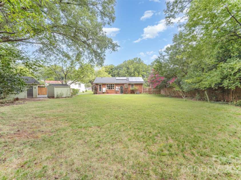 7113 Rockcliff Court, Charlotte, NC 28210.  MLS# CAR4297719, YatesRealty ID 3834. 