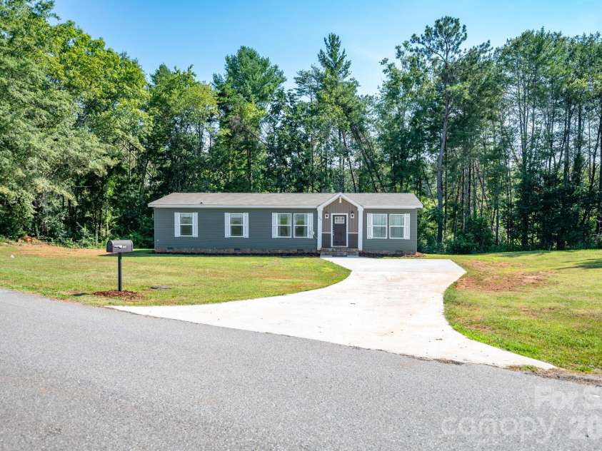 164 Basin Trail, Rutherfordton, NC 28139.  MLS# CAR4399486, YatesRealty ID 38340. 