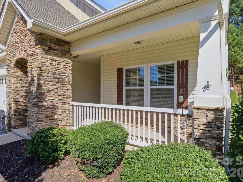 1874 Larkspur Way, Tega Cay, SC 29708.  MLS# CAR4396891, YatesRealty ID 38341. 