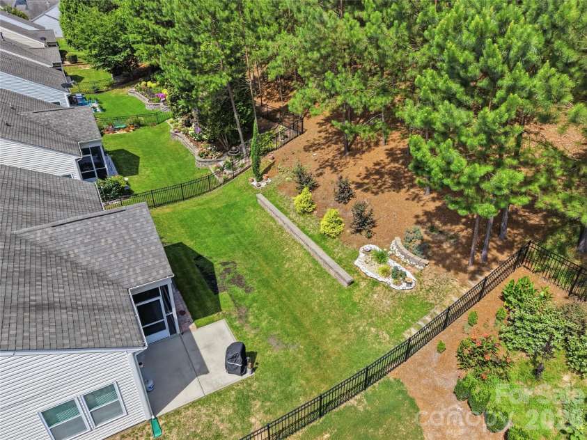 1874 Larkspur Way, Tega Cay, SC 29708.  MLS# CAR4396891, YatesRealty ID 38341. 
