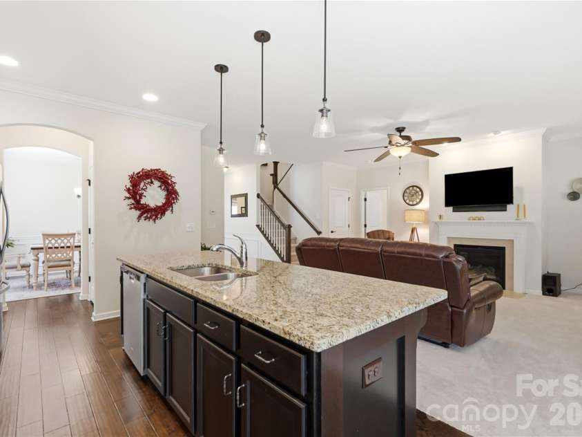 1874 Larkspur Way, Tega Cay, SC 29708.  MLS# CAR4396891, YatesRealty ID 38341. 