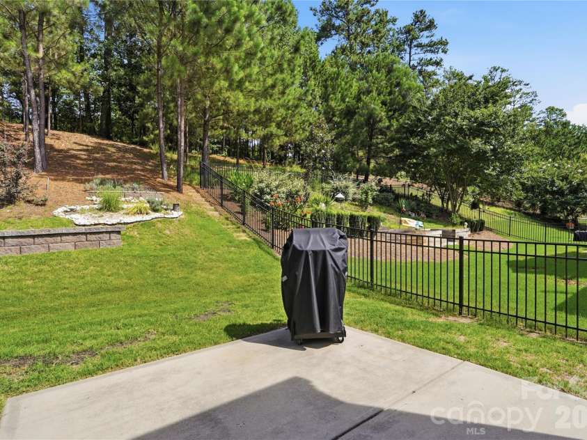 1874 Larkspur Way, Tega Cay, SC 29708.  MLS# CAR4396891, YatesRealty ID 38341. 
