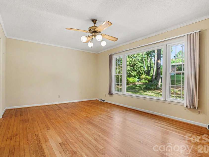 512 Guilford Road, Rock Hill, SC 29732.  MLS# CAR4402888, YatesRealty ID 38342. 