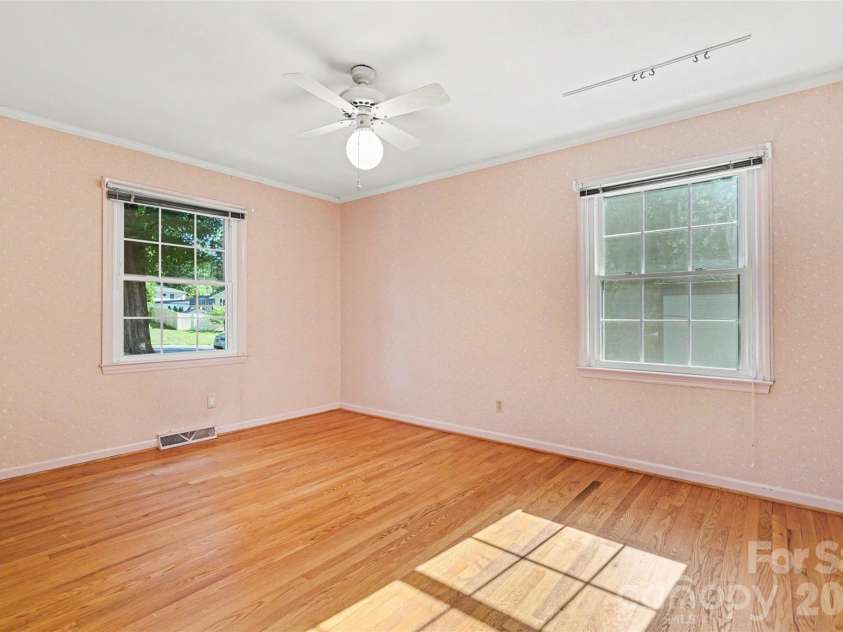512 Guilford Road, Rock Hill, SC 29732.  MLS# CAR4402888, YatesRealty ID 38342. 