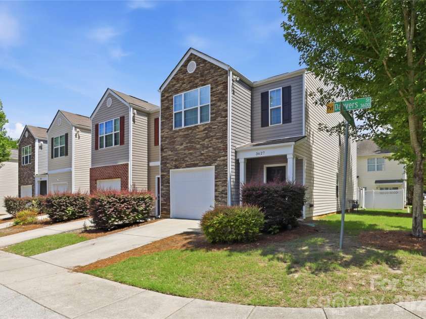 3627 Danvers Street, Charlotte, NC 28213.  MLS# CAR4391911, YatesRealty ID 38343. 