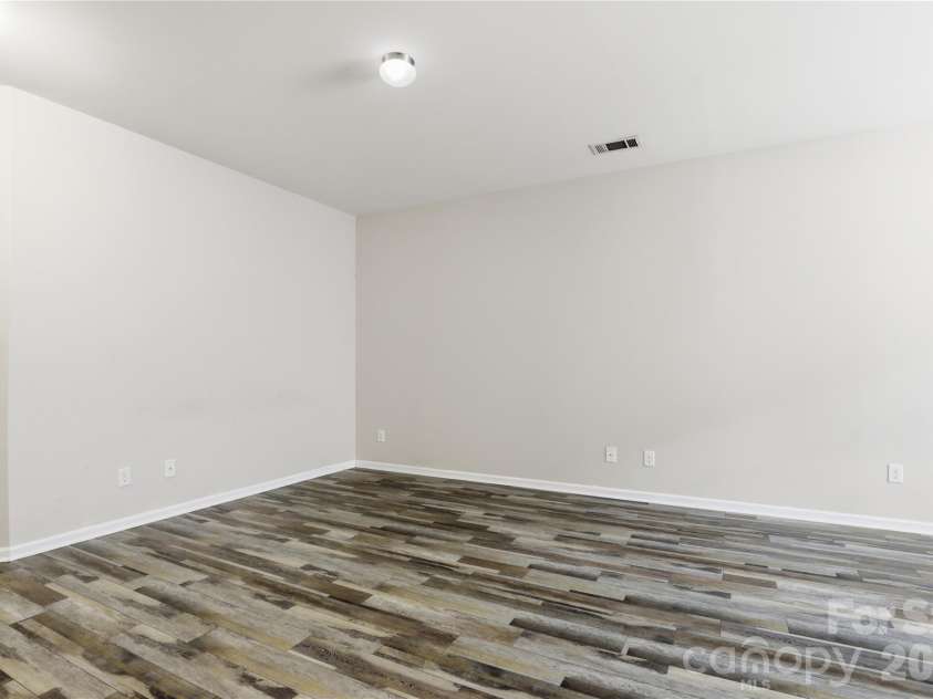 3627 Danvers Street, Charlotte, NC 28213.  MLS# CAR4391911, YatesRealty ID 38343. 
