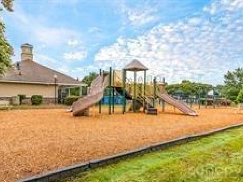 3627 Danvers Street, Charlotte, NC 28213.  MLS# CAR4391911, YatesRealty ID 38343. 