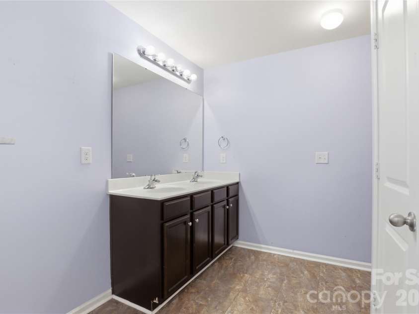 3627 Danvers Street, Charlotte, NC 28213.  MLS# CAR4423427, YatesRealty ID 38343. 
