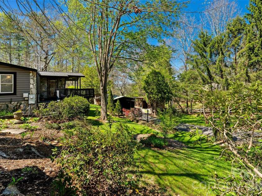 19 Timbers Edge Lane, Fairview, NC 28730.  MLS# CAR4367798, YatesRealty ID 38346. 