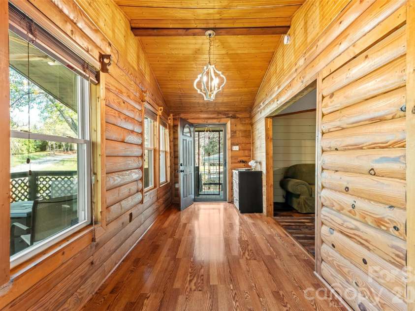 19 Timbers Edge Lane, Fairview, NC 28730.  MLS# CAR4367798, YatesRealty ID 38346. 