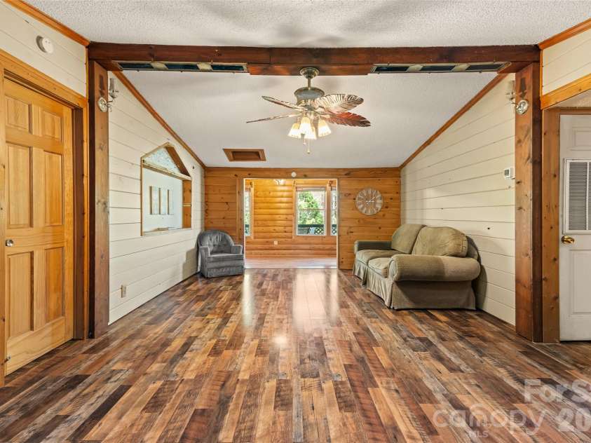 19 Timbers Edge Lane, Fairview, NC 28730.  MLS# CAR4367798, YatesRealty ID 38346. 