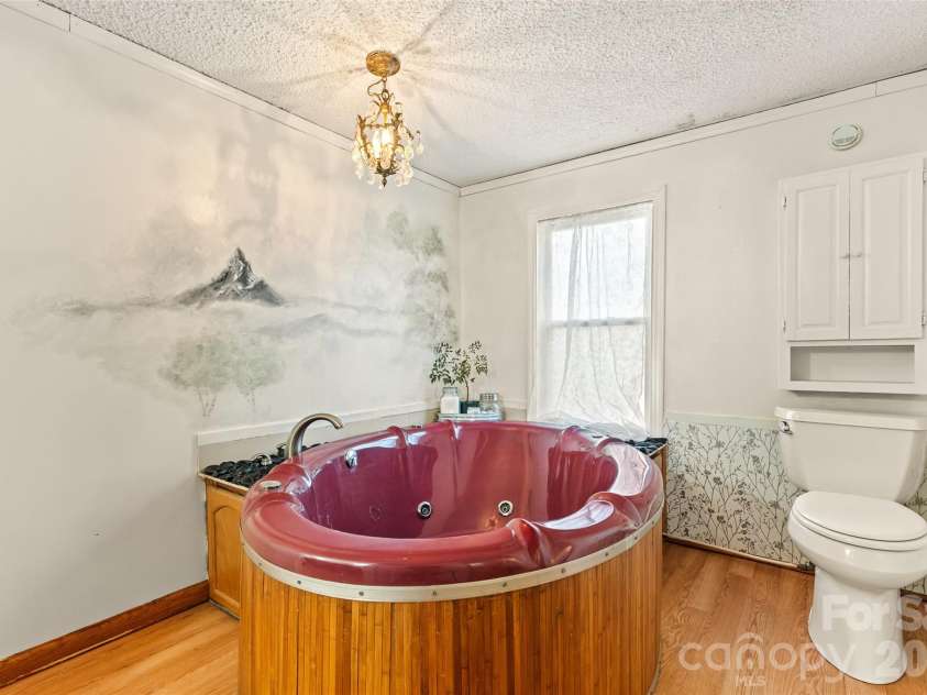 19 Timbers Edge Lane, Fairview, NC 28730.  MLS# CAR4367798, YatesRealty ID 38346. 