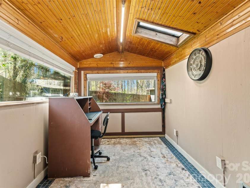 19 Timbers Edge Lane, Fairview, NC 28730.  MLS# CAR4367798, YatesRealty ID 38346. 