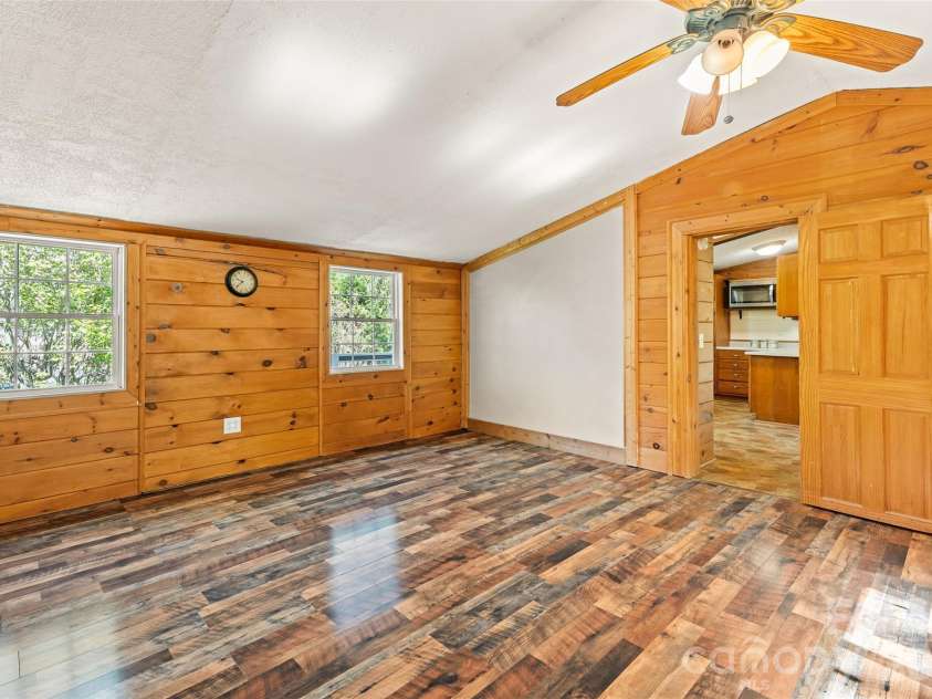 19 Timbers Edge Lane, Fairview, NC 28730.  MLS# CAR4367798, YatesRealty ID 38346. 