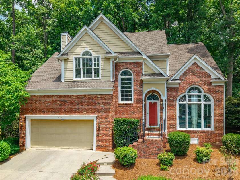 4131 Beauvista Drive, Charlotte, NC 28269.  MLS# CAR4399585, YatesRealty ID 38347. 