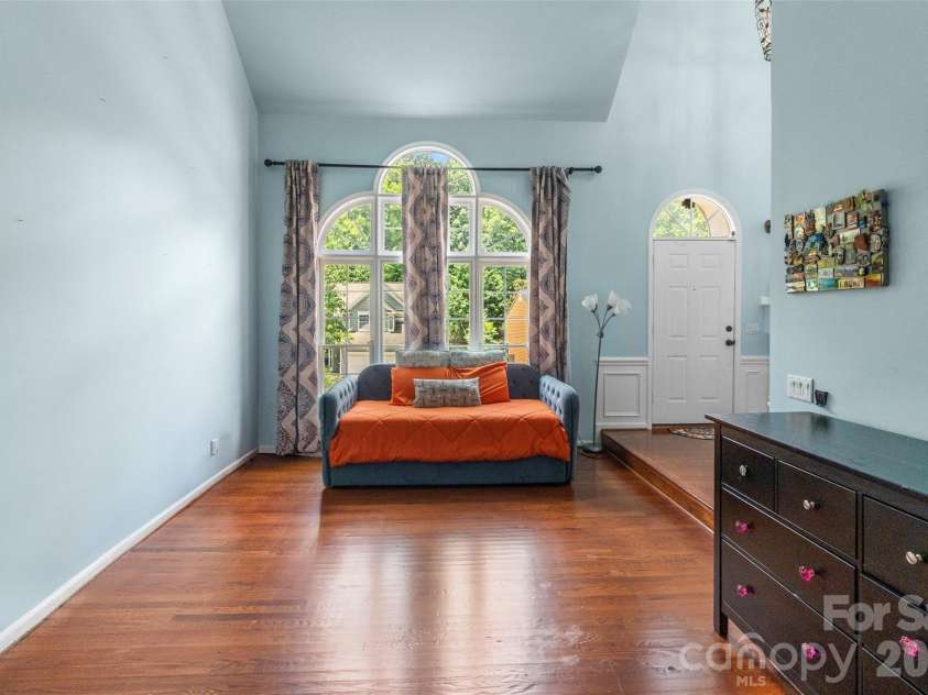 4131 Beauvista Drive, Charlotte, NC 28269.  MLS# CAR4399585, YatesRealty ID 38347. 