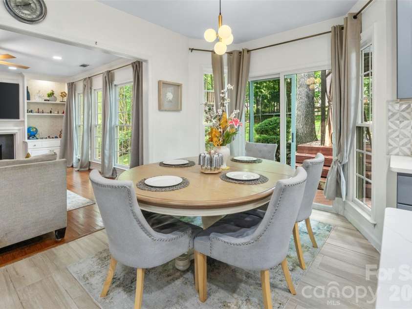4131 Beauvista Drive, Charlotte, NC 28269.  MLS# CAR4399585, YatesRealty ID 38347. 