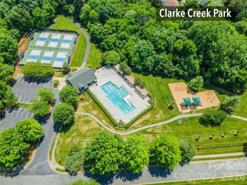 4131 Beauvista Drive, Charlotte, NC 28269.  MLS# CAR4399585, YatesRealty ID 38347. 