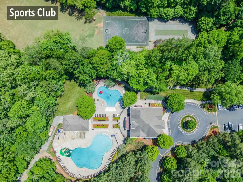 4131 Beauvista Drive, Charlotte, NC 28269.  MLS# CAR4399585, YatesRealty ID 38347. 