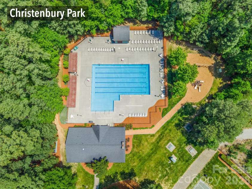 4131 Beauvista Drive, Charlotte, NC 28269.  MLS# CAR4399585, YatesRealty ID 38347. 
