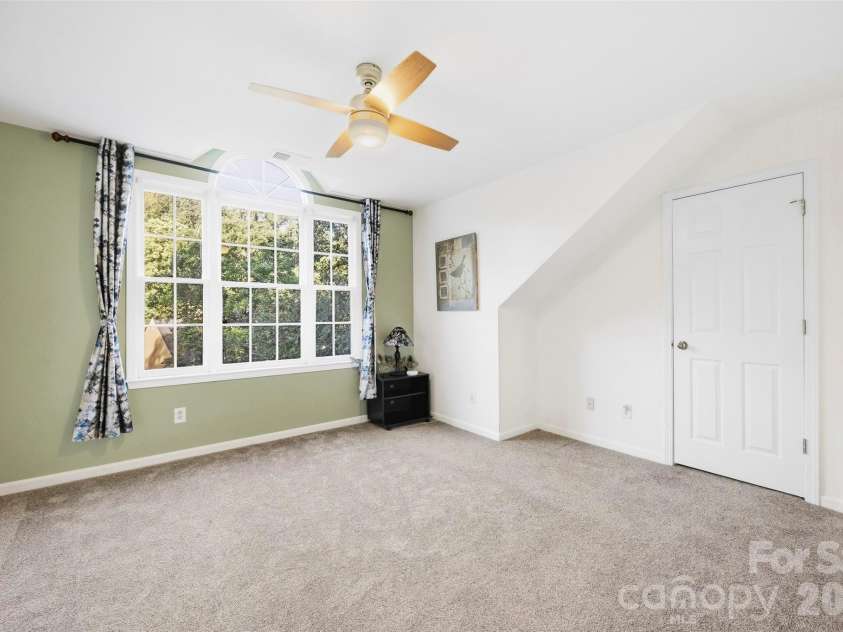 4131 Beauvista Drive, Charlotte, NC 28269.  MLS# CAR4427192, YatesRealty ID 38347. 