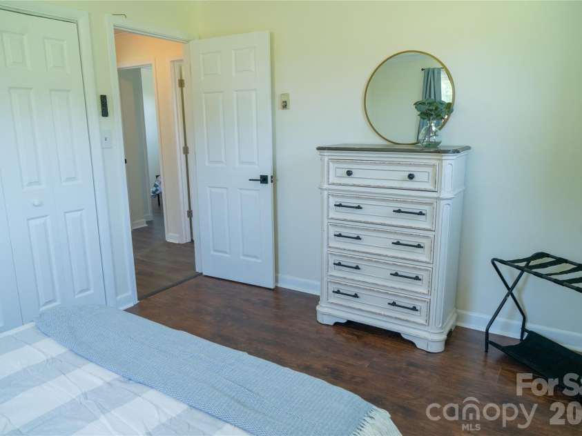 4852 Midway Sand Road, Hickory, NC 28601.  MLS# CAR4405088, YatesRealty ID 38348. 