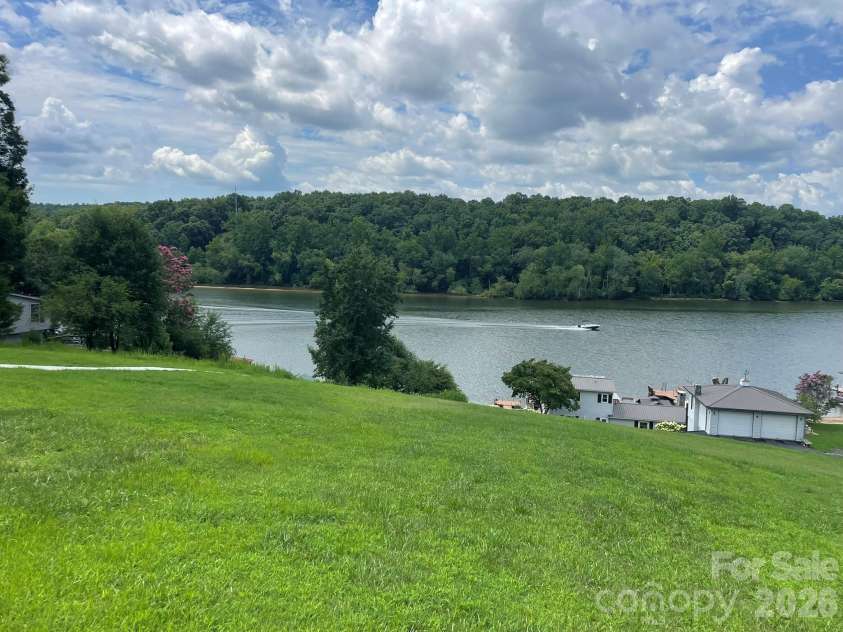 4852 Midway Sand Road, Hickory, NC 28601.  MLS# CAR4405088, YatesRealty ID 38348. 
