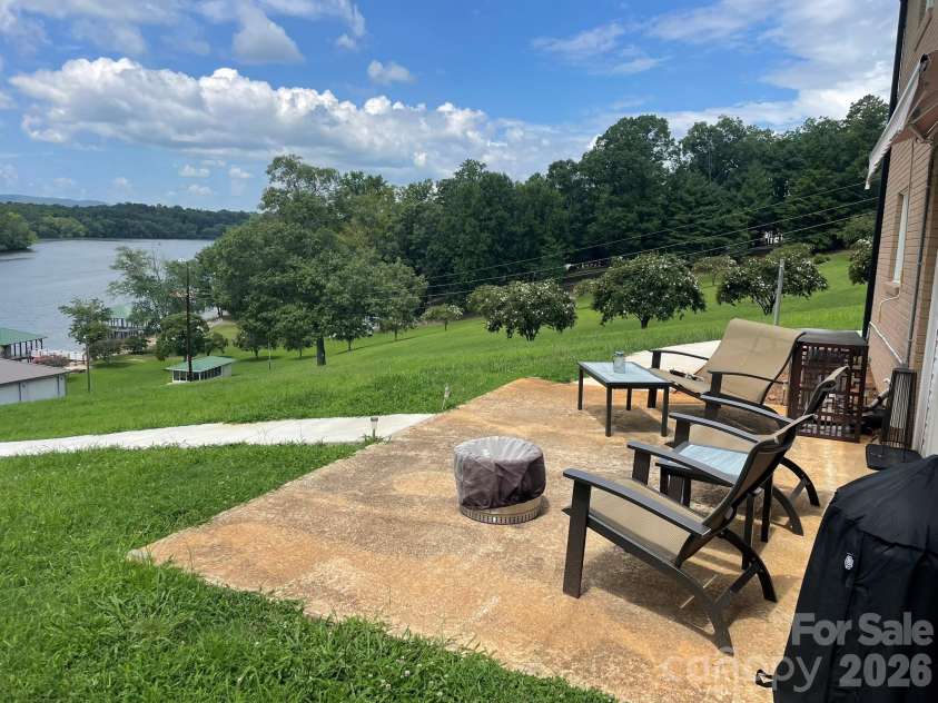 4852 Midway Sand Road, Hickory, NC 28601.  MLS# CAR4405088, YatesRealty ID 38348. 