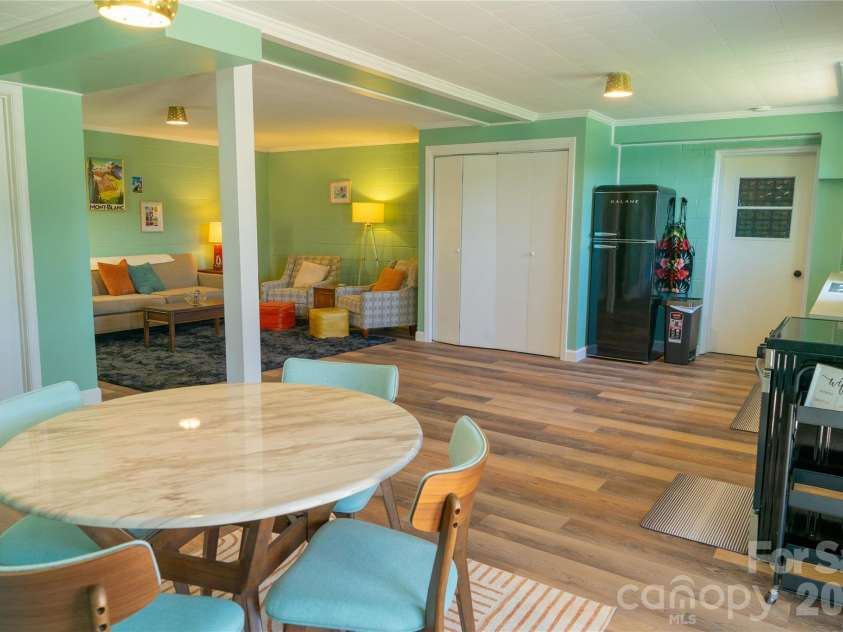 4852 Midway Sand Road, Hickory, NC 28601.  MLS# CAR4405088, YatesRealty ID 38348. Lower level