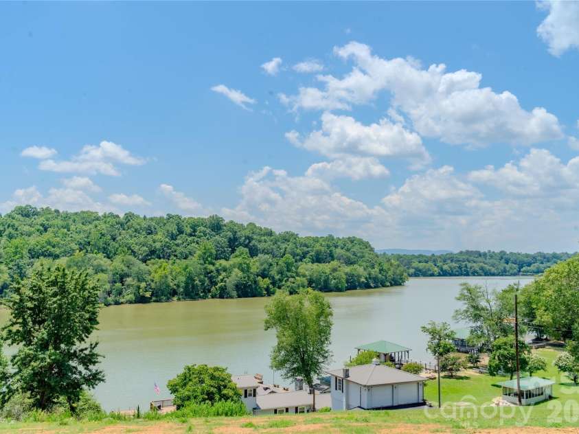 4852 Midway Sand Road, Hickory, NC 28601.  MLS# CAR4405088, YatesRealty ID 38348. Main level view