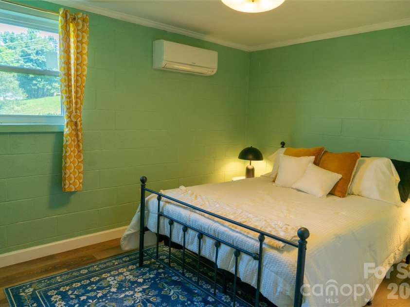 4852 Midway Sand Road, Hickory, NC 28601.  MLS# CAR4408754, YatesRealty ID 38348. 