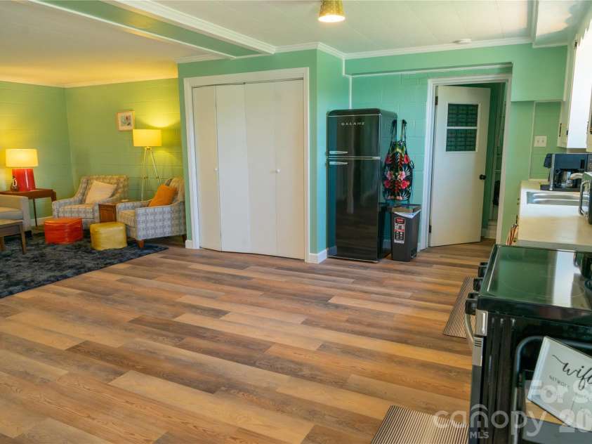 4852 Midway Sand Road, Hickory, NC 28601.  MLS# CAR4408754, YatesRealty ID 38348. 