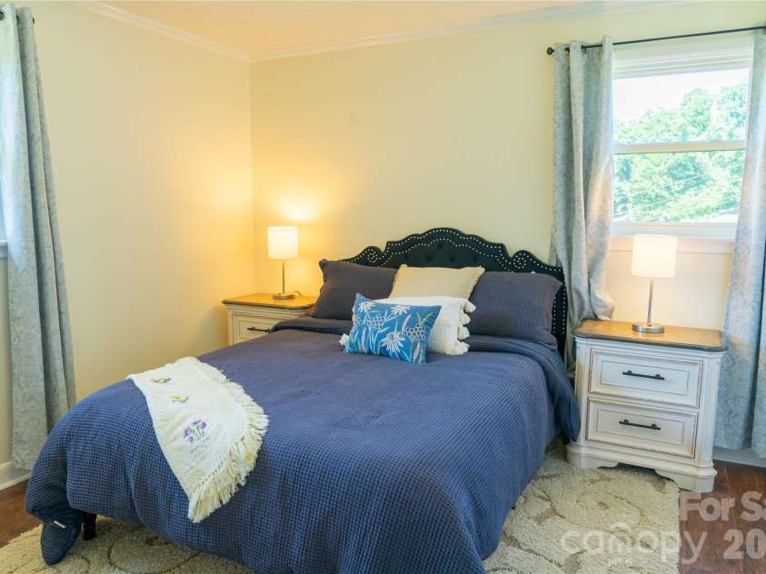 4852 Midway Sand Road, Hickory, NC 28601.  MLS# CAR4408754, YatesRealty ID 38348. 