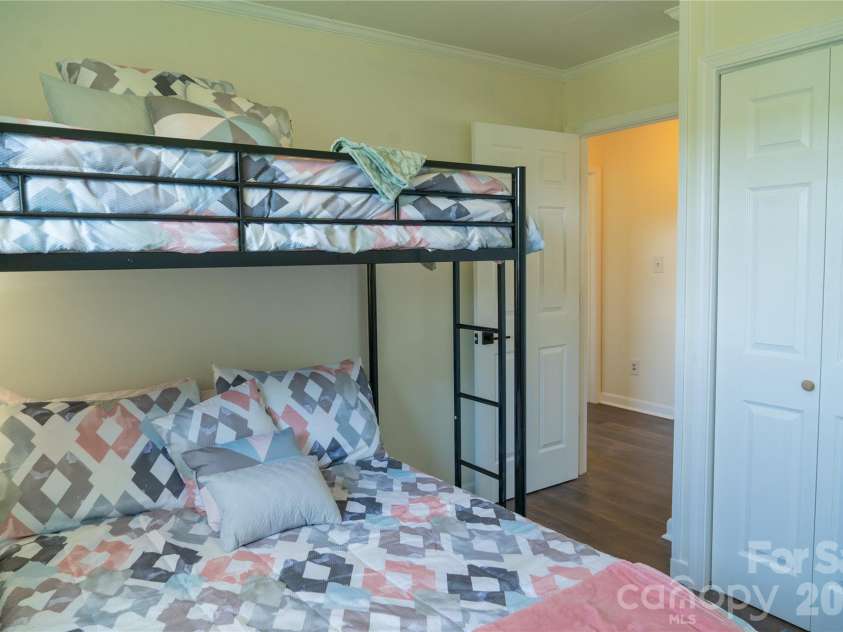4852 Midway Sand Road, Hickory, NC 28601.  MLS# CAR4408754, YatesRealty ID 38348. 