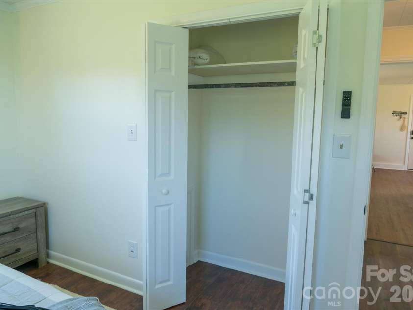 4852 Midway Sand Road, Hickory, NC 28601.  MLS# CAR4408754, YatesRealty ID 38348. 