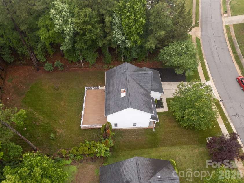 12819 Matisse Lane, Charlotte, NC 28215.  MLS# CAR4401166, YatesRealty ID 38349. 