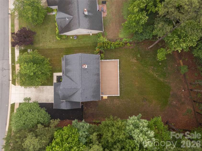 12819 Matisse Lane, Charlotte, NC 28215.  MLS# CAR4401166, YatesRealty ID 38349. 