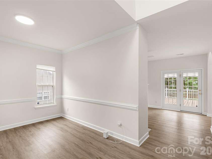 12819 Matisse Lane, Charlotte, NC 28215.  MLS# CAR4401166, YatesRealty ID 38349. 