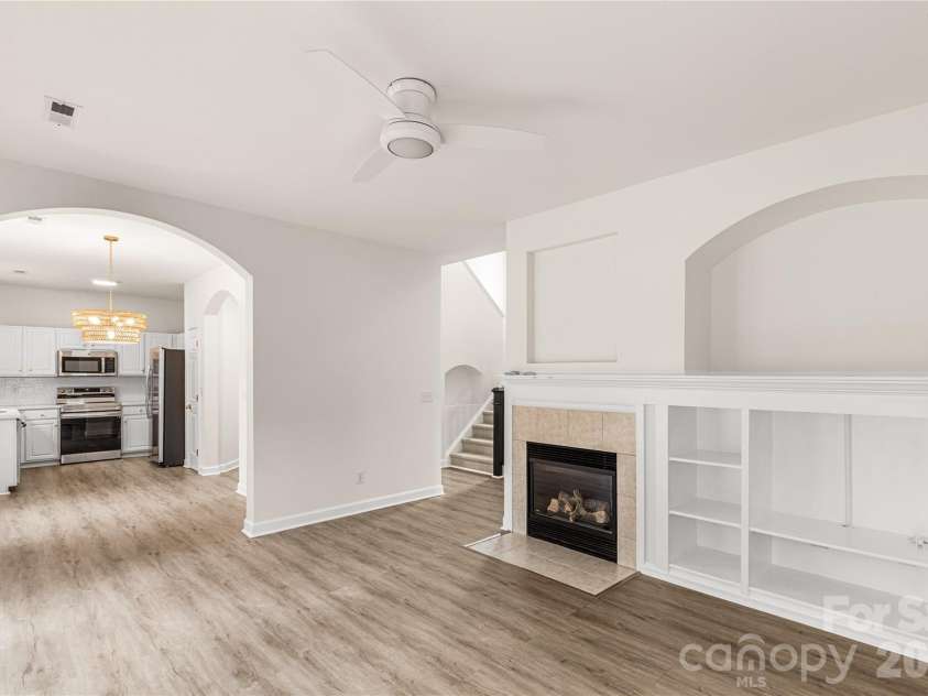 12819 Matisse Lane, Charlotte, NC 28215.  MLS# CAR4401166, YatesRealty ID 38349. 